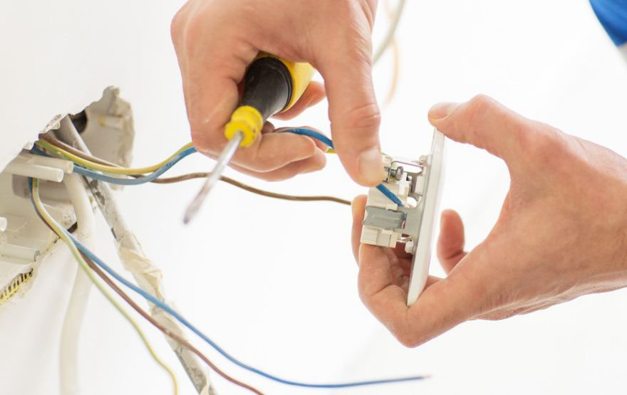 mantenimiento de cables electricos