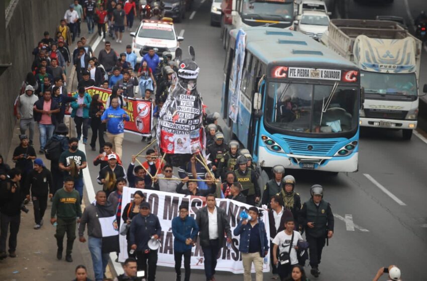  Transportistas convocan paro para el 2 de octubre contra la violencia y extorsión