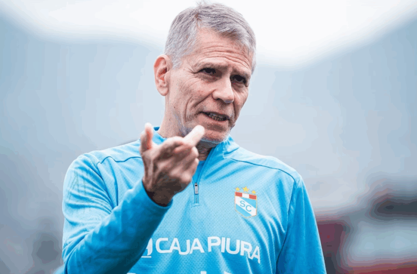  Autuori dejó fuerte comentario sobre Universitario tras empate de Sporting Cristal